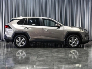 Внедорожник Toyota RAV4 2022 года, 3709000 рублей, Тюмень