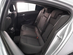 Седан Opel Insignia 2011 года, 999000 рублей, Воронеж