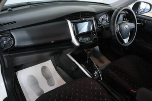 Универсал Toyota Corolla Fielder 2019 года, 1599000 рублей, Омск