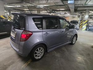 Хетчбэк Toyota Ractis 2007 года, 640000 рублей, Красноярск