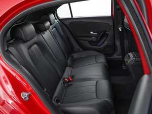Хетчбэк Mercedes-benz A-класс 2018 года, 2289444 рублей, Москва