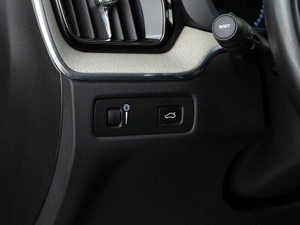 Внедорожник Volvo XC60 2018 года, 3649050 рублей, Москва