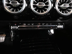 Седан Mercedes-benz CLA-класс 2019 года, 2990000 рублей, Ростов-на-Дону