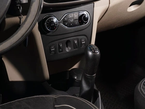 Седан Renault Logan 2014 года, 639000 рублей, Тверь