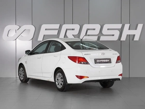 Седан Hyundai Solaris 2015 года, 1099000 рублей, Красный Пахарь