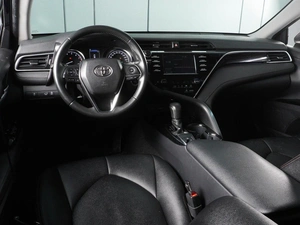 Седан Toyota Camry 2020 года, 2357040 рублей, Красный Пахарь