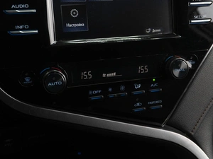 Седан Toyota Camry 2019 года, 2799000 рублей, Тюмень