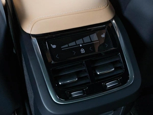 Внедорожник Volvo XC60 2018 года, 4570000 рублей, Тюмень