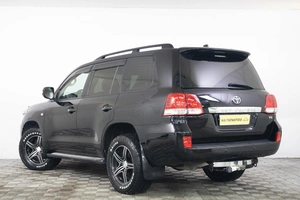 Внедорожник Toyota Land Cruiser 2009 года, 3449000 рублей, Кемерово