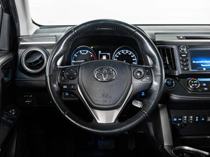 Внедорожник Toyota RAV4 2018 года, 2334000 рублей, Ставрополь