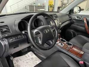 Внедорожник Toyota Highlander 2011 года, 1987000 рублей, Солонцы