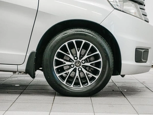 Минивэн Honda Freed 2012 года, 1049000 рублей, Красноярск