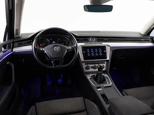 Седан Volkswagen Passat 2019 года, 1719050 рублей, Москва