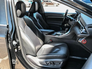 Седан Toyota Camry 2019 года, 2534000 рублей, Кирилловка