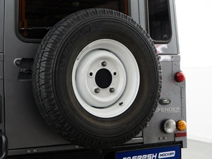 Внедорожник Land Rover Defender 2013 года, 3699077 рублей, Москва