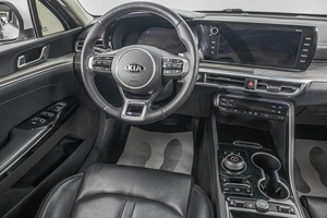 Седан Kia K5 2021 года, 2409000 рублей, Барнаул