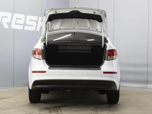 Седан Kia Rio 2015 года, 915000 рублей, Омск