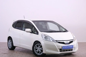 Хетчбэк Honda Fit 2010 года, 799000 рублей, Омск
