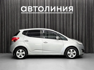 Минивэн Kia Venga 2011 года, 780000 рублей, Красноярск