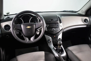 Седан Chevrolet Cruze 2013 года, 809000 рублей, Сургут