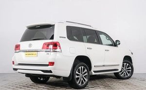 Внедорожник Toyota Land Cruiser 2017 года, 6349000 рублей, Красноярск