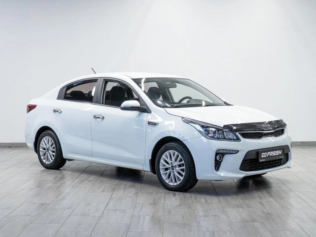 Седан Kia Rio 2017 года, 1179000 рублей, Саратов