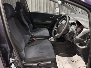 Хетчбэк Honda Fit 2009 года, 615000 рублей, Красноярск