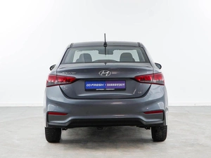 Седан Hyundai Solaris 2019 года, 1357077 рублей, Москва