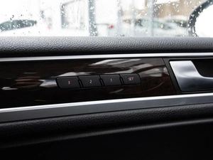 Внедорожник Volkswagen Touareg 2014 года, 2410000 рублей, Краснодар