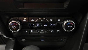 Седан Mazda Axela 2017 года, 1477000 рублей, Красноярск