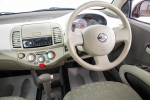 Хетчбэк Nissan March 2005 года, 399000 рублей, Барнаул