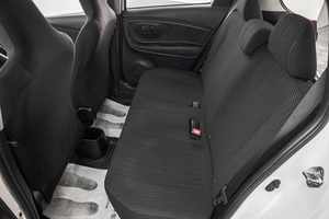 Хетчбэк Toyota Vitz 2017 года, 919000 рублей, Барнаул