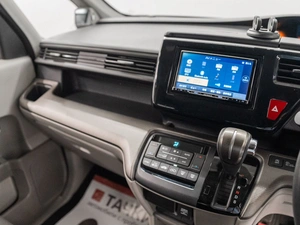 Минивэн Honda Stepwgn 2019 года, 1750000 рублей, Красноярск