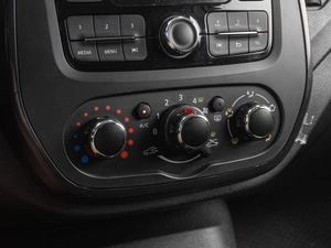 Внедорожник Renault Kaptur 2018 года, 1289000 рублей, Тюмень