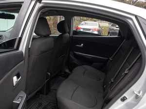 Седан Kia Rio 2016 года, 999000 рублей, Большой Сочи