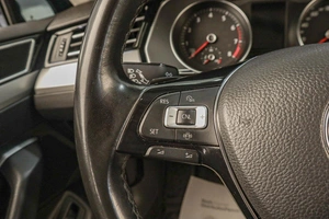 Седан Volkswagen Passat 2018 года, 2139000 рублей, Челябинск