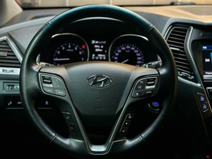 Внедорожник Hyundai Santa Fe 2015 года, 2197000 рублей, Красноярск