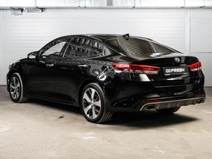 Седан Kia Optima 2016 года, 2015000 рублей, Ставрополь