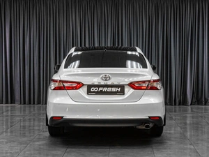 Седан Toyota Camry 2021 года, 3199000 рублей, Тюмень