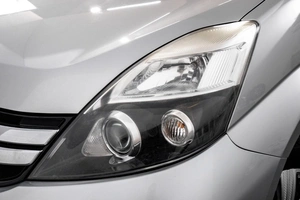 Минивэн Toyota Isis 2011 года, 1299000 рублей, Барнаул