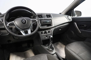 Седан Renault Logan 2018 года, 799000 рублей, Новосибирск