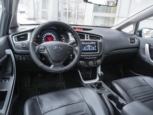 Универсал Kia Ceed 2014 года, 975000 рублей, Санкт-Петербург