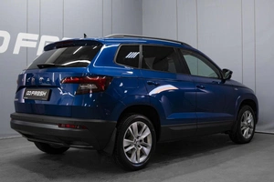 Внедорожник Skoda Karoq 2021 года, 2330000 рублей, Омск