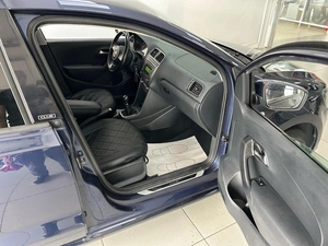 Седан Volkswagen Polo 2015 года, 915000 рублей, Смоленск
