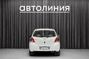 Хетчбэк Toyota Vitz 2009 года, 650000 рублей, Красноярск