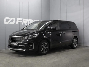Минивэн Kia Carnival 2018 года, 2300000 рублей, Омск