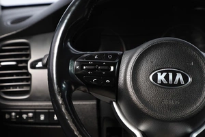 Седан Kia Rio 2019 года, 1699000 рублей, Новосибирск