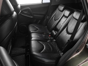 Внедорожник Toyota RAV4 2010 года, 1349000 рублей, Тюмень