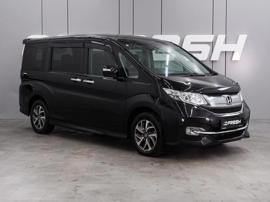Минивэн Honda Stepwgn Spada 2017 года, 2120000 рублей, Воронеж