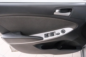 Седан Hyundai Solaris 2012 года, 829000 рублей, Красноярск